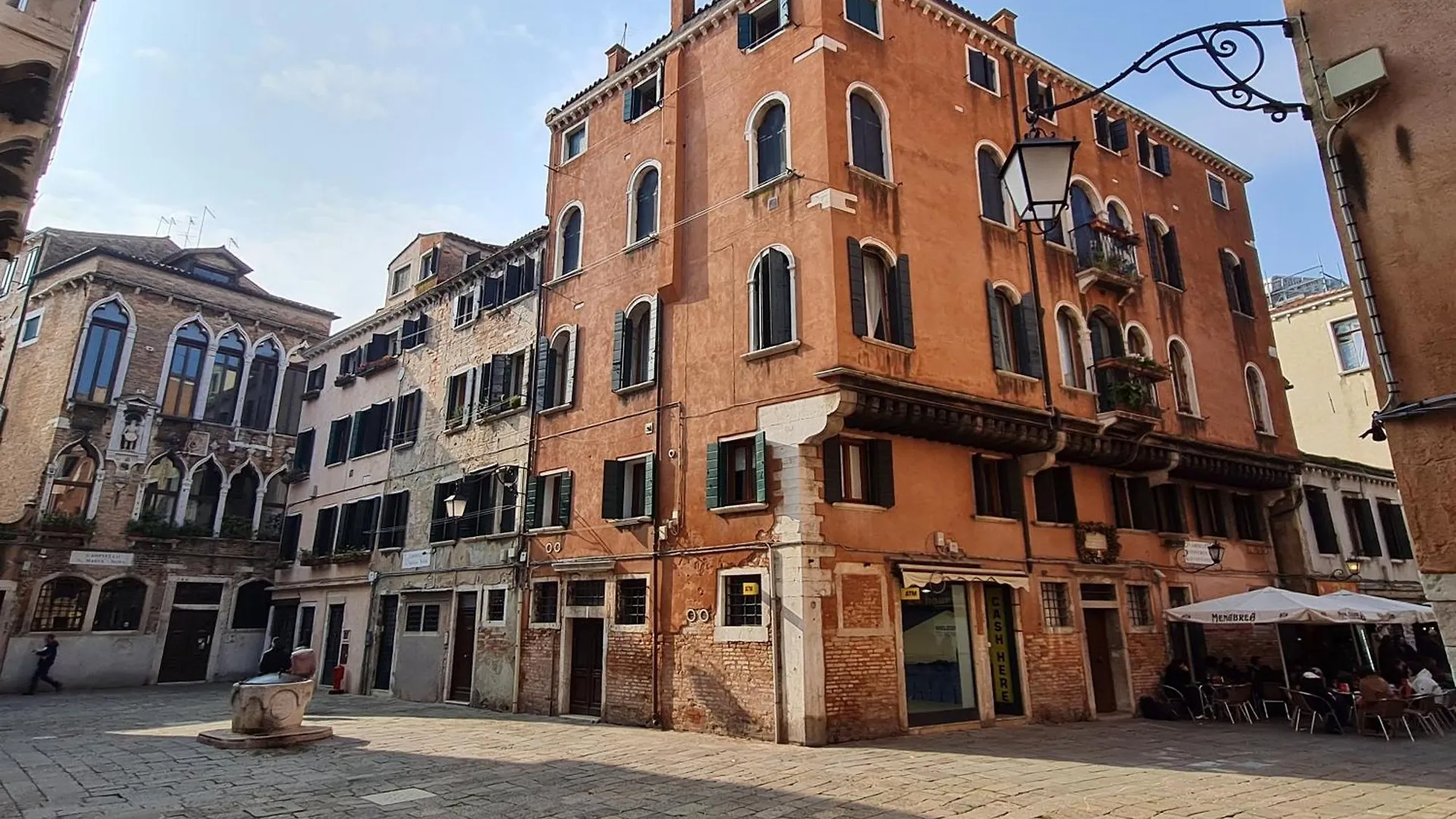 Allegretto Venezia 0*,  Italia